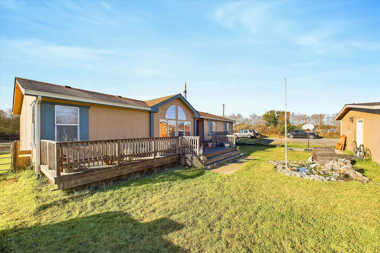 Northern California Real Estate | View 1850 Peninsula Drive | 3 Beds, 2 Baths