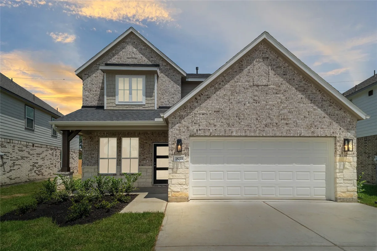 Houston Suburbs Real Estate | View 18223 Windy Knoll Way | 4 Beds, 3 Baths