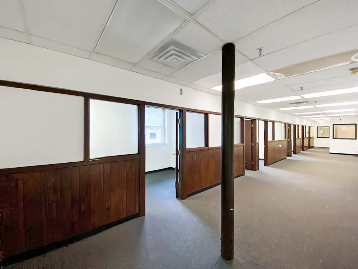 Chicago Real Estate | View 4427 N Clark, 1 | room 1
