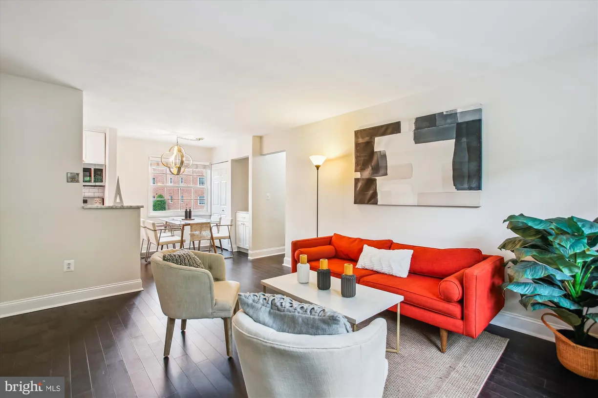 Washington Metro Area Real Estate | View 1712 W Abingdon Drive Unit# 102 | room 1