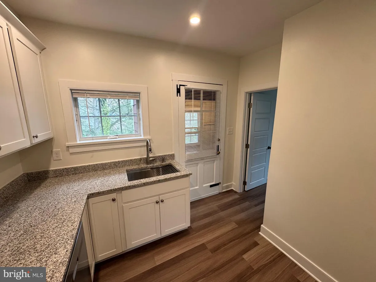 Central NJ/Bucks County, PA Real Estate | View 4106 Route 202 D | room 1