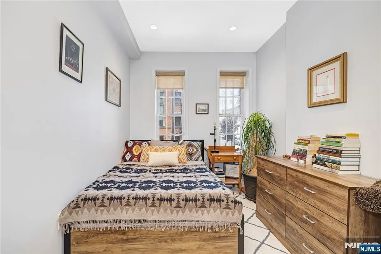 Bergen County Real Estate | View 221 Clinton Street 1L | room 1