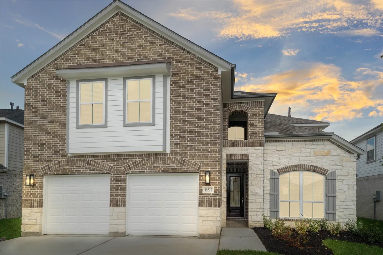 Houston Suburbs Real Estate | View 18227 Windy Knoll Way | 4 Beds, 2 Baths