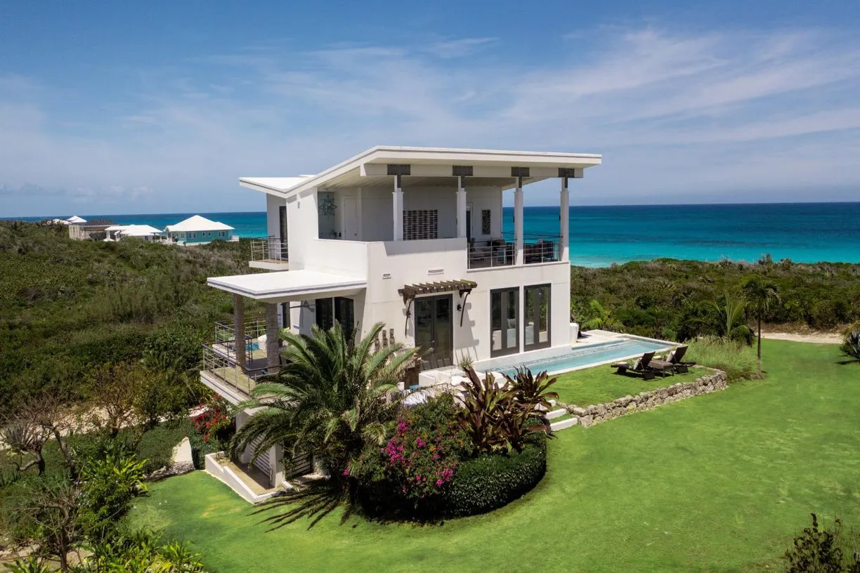 Bahamas Real Estate | View SKY'S EDGE, 68 | 7 Beds, 8 Baths