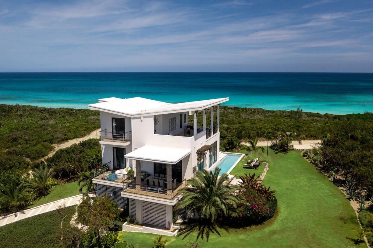 Bahamas Real Estate | View SKY'S EDGE, 68 | Listing