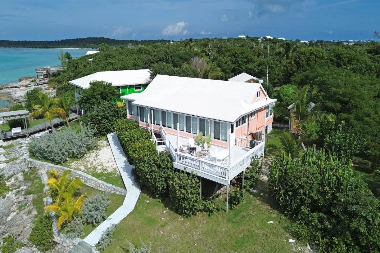 Bahamas Real Estate | View SOMEWHERE | Listing