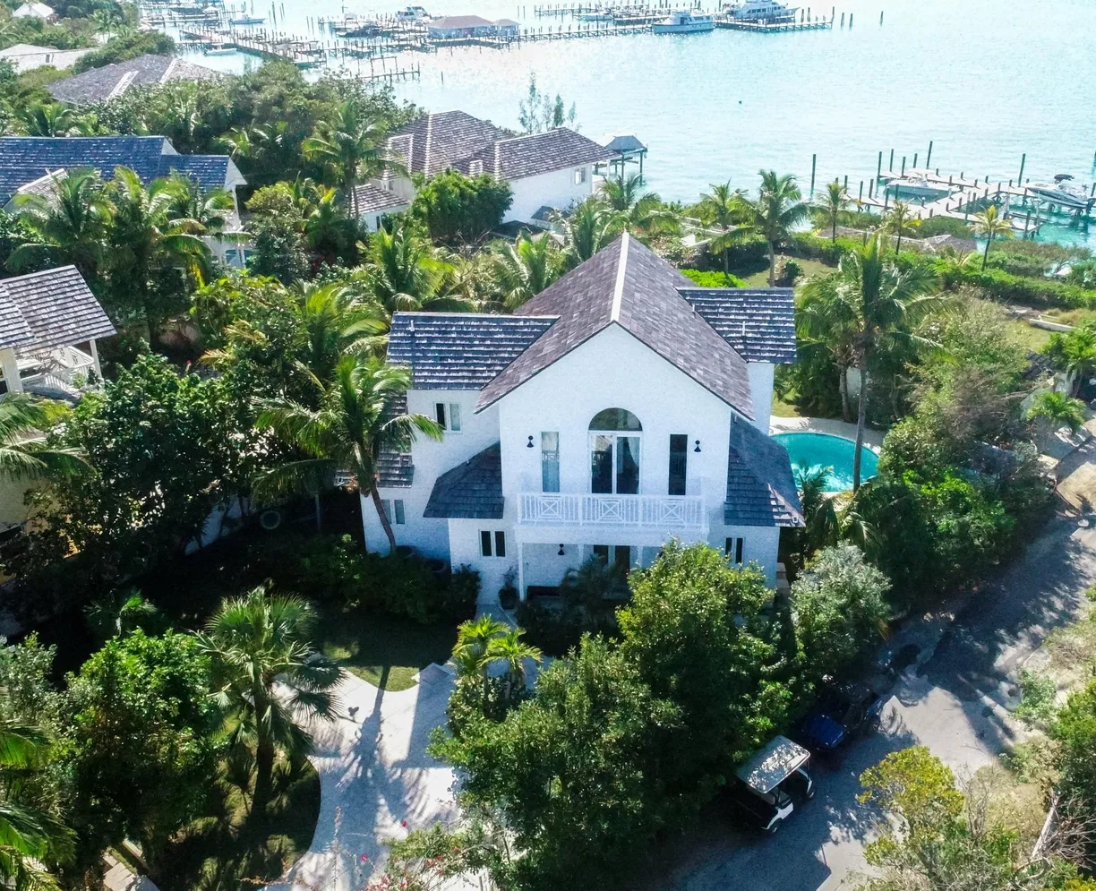 Bahamas Real Estate | View WATERFRONT HOME W/DOCKS | Listing