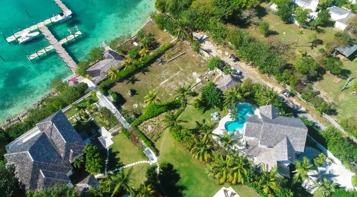 Bahamas Real Estate | View WATERFRONT HOME W/DOCKS | 5 Beds, 4 Baths