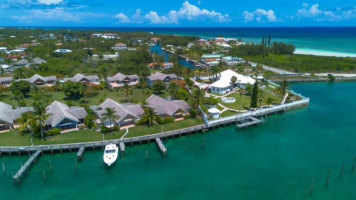 Bahamas Real Estate | View WATERS EDGE OCEANHILL BVD, A-1 | 3 Beds, 3 Baths