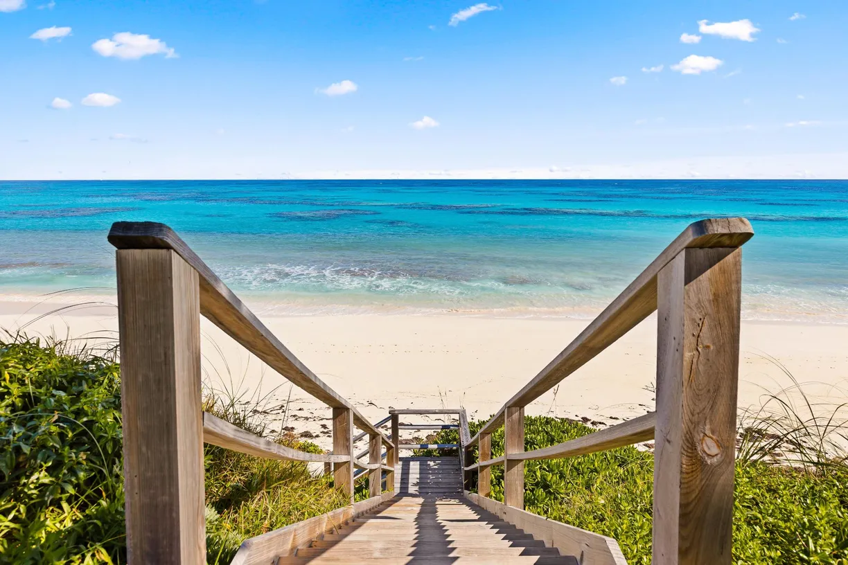 Bahamas Real Estate | View THE LOOKOUT- NORTH END | Listing