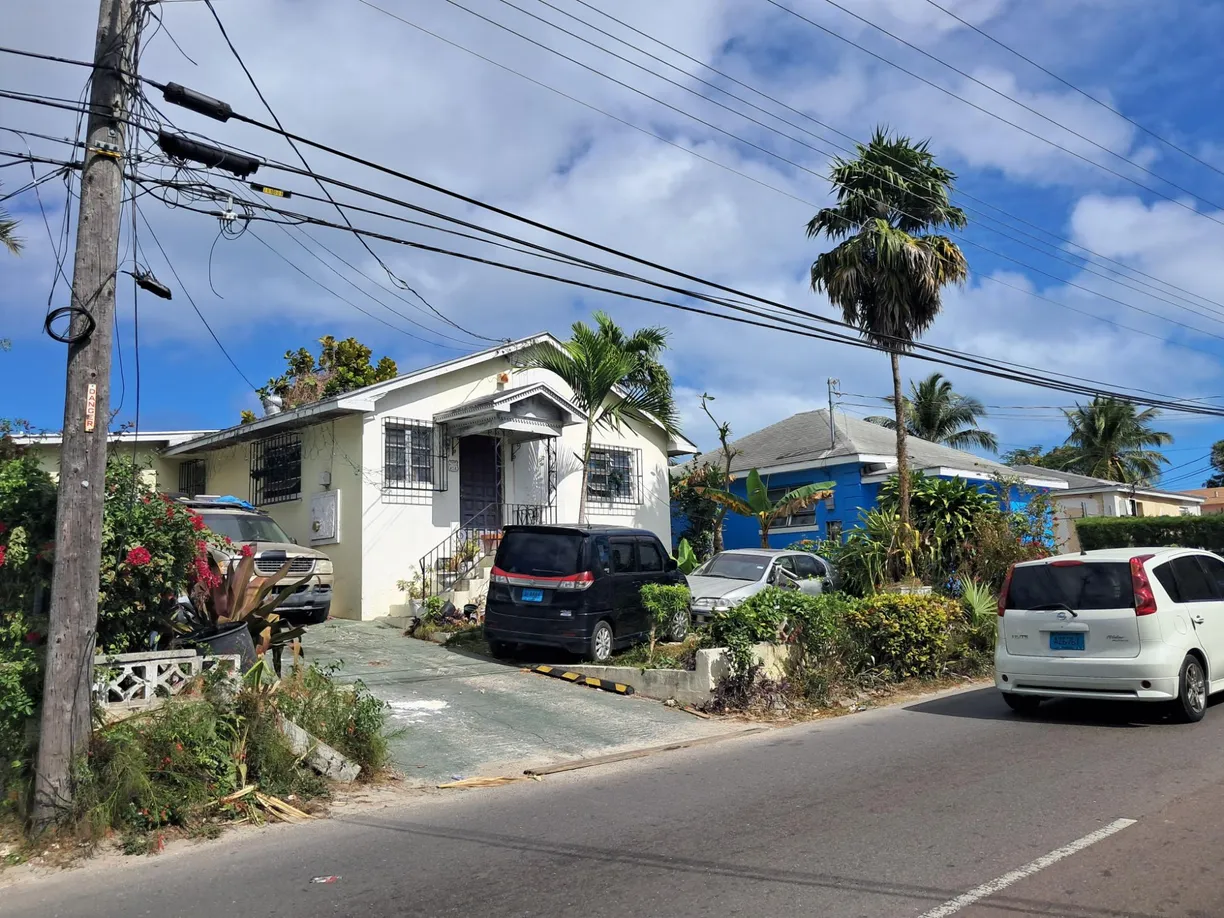 Bahamas Real Estate | View OFF MACKEY STREET, 15 | 3 Beds, 1 Bath