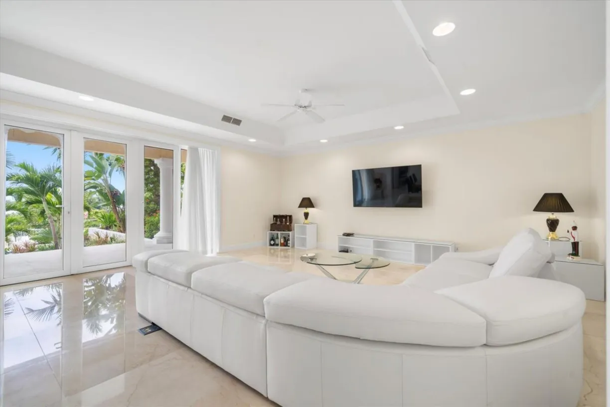 Bahamas Real Estate | View 14 HARBOUR BREEZE | Listing
