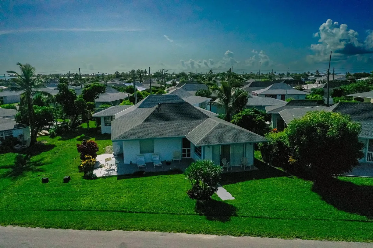 Bahamas Real Estate | View Beach Road BEACH VILLAS, 529 | 2 Beds, 2 Baths