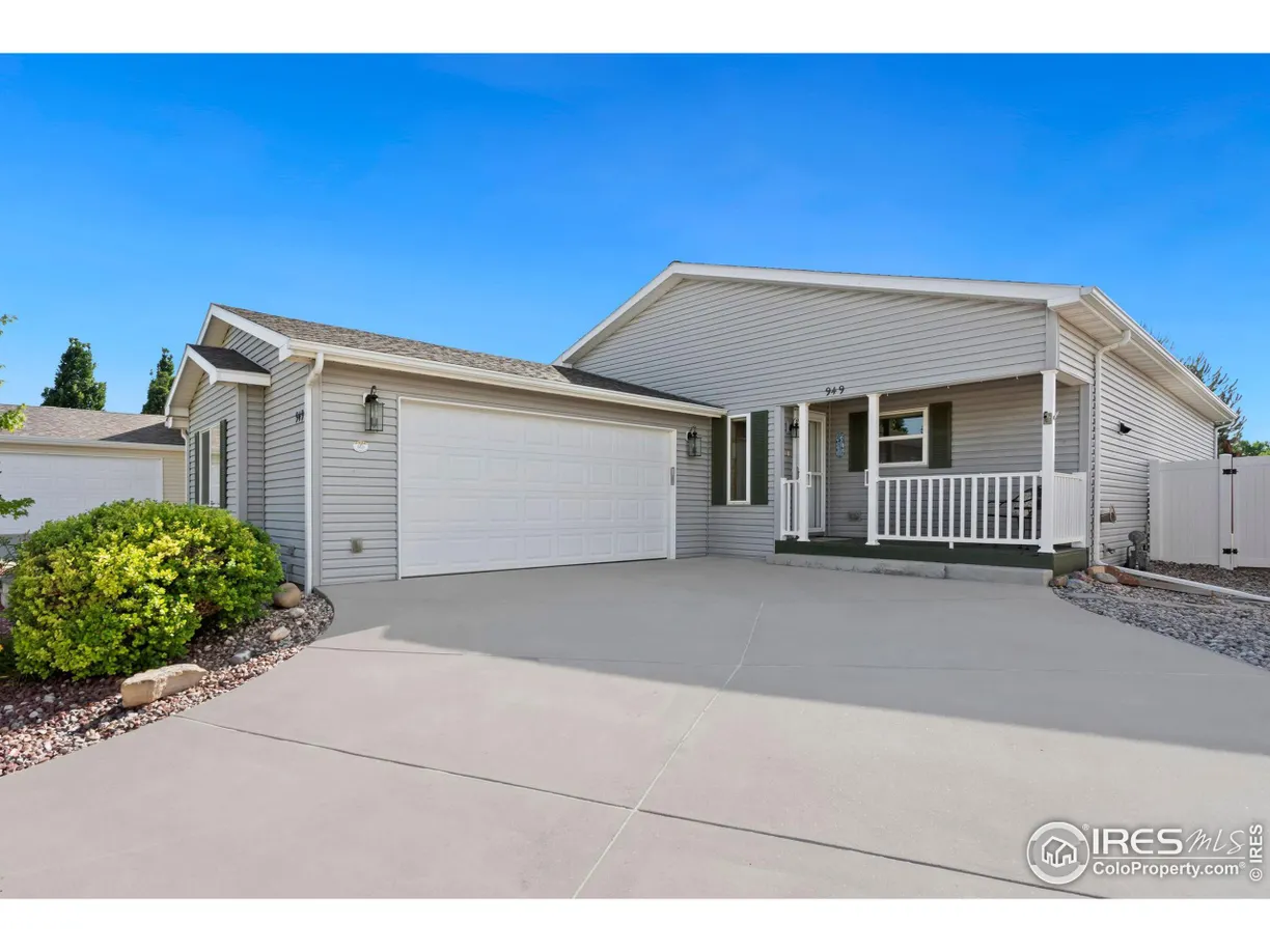 Denver Real Estate | View Sunchase Dr | 2 Beds, 2 Baths