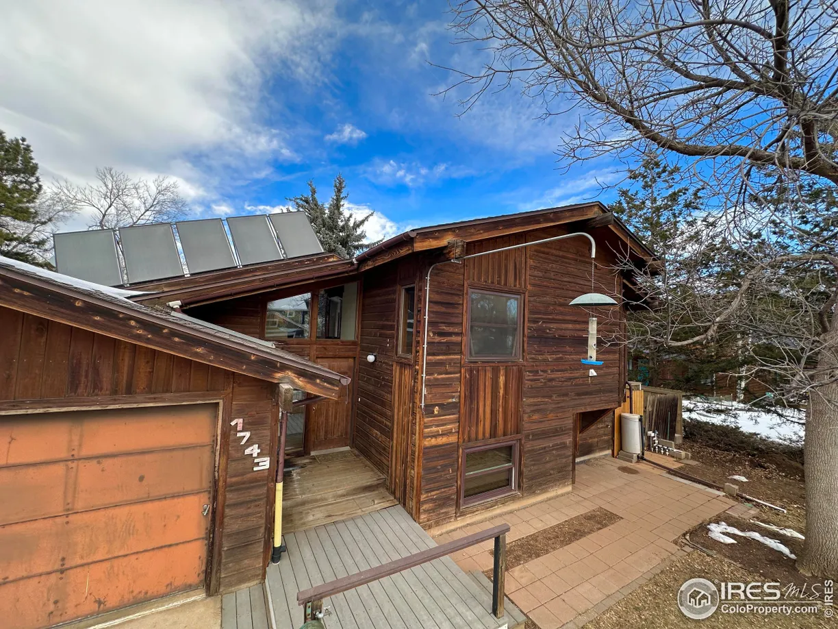 Denver Real Estate | View Hawthorn Pl | 4 Beds, 2 Baths