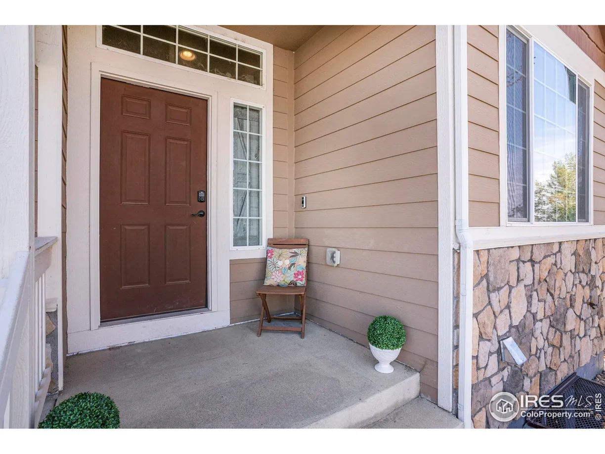 Denver Real Estate | View Grain Bin Dr | Listing