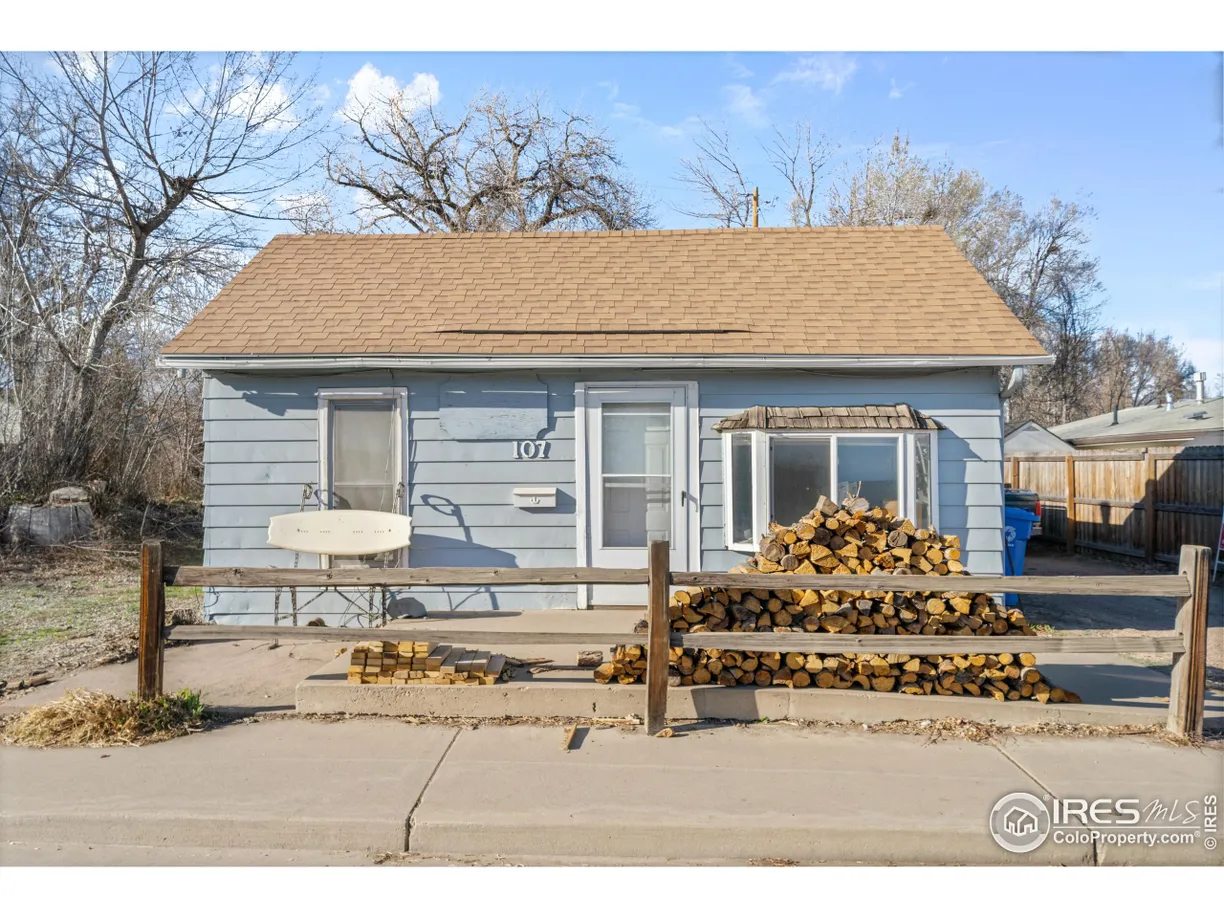 Denver Real Estate | View 1st St | 2 Beds, 1 Bath