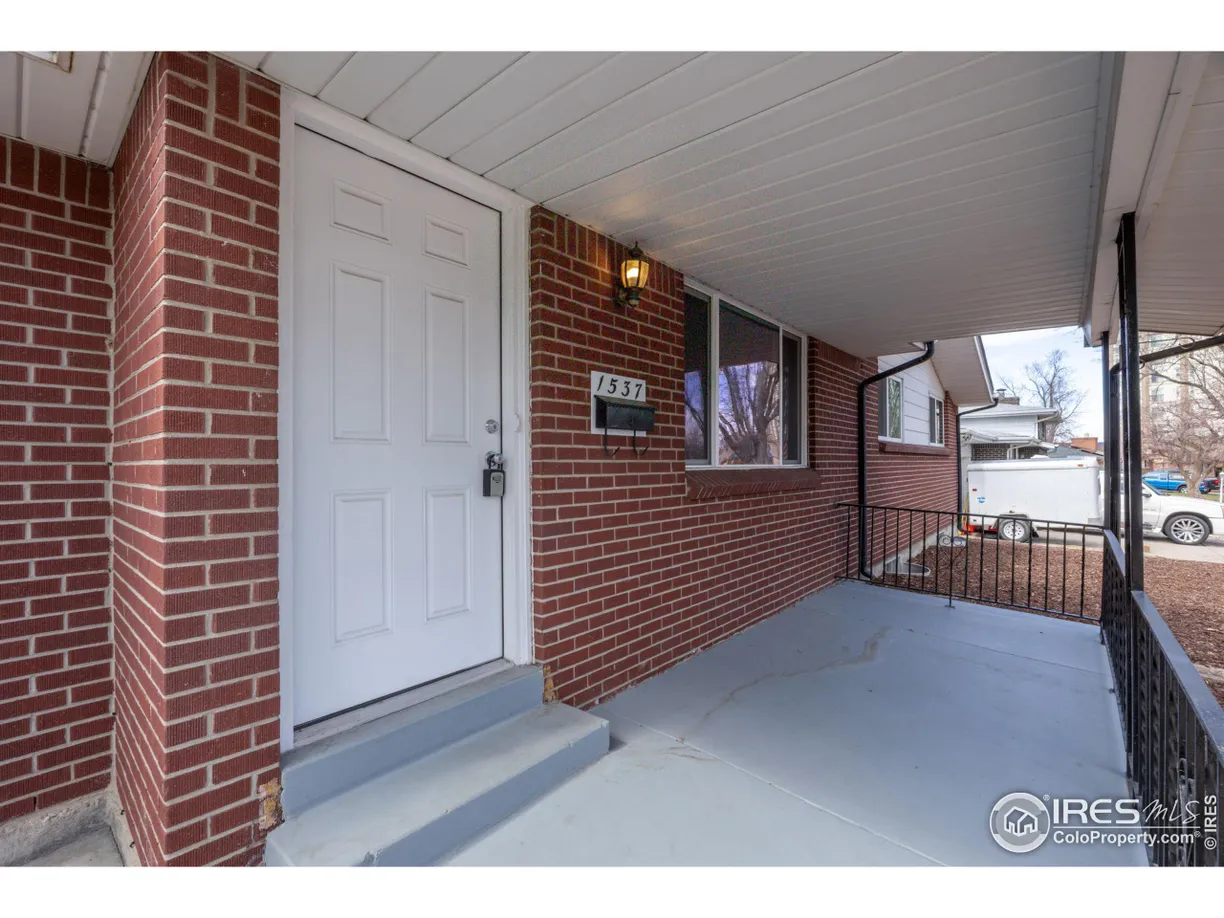 Denver Real Estate | View Jamaica St | Listing