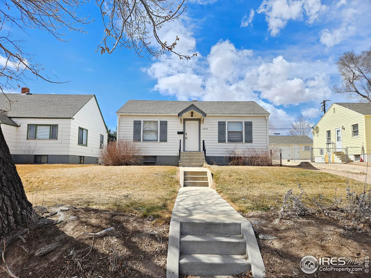 Denver Real Estate | View 10th Ave | 3 Beds, 2 Baths