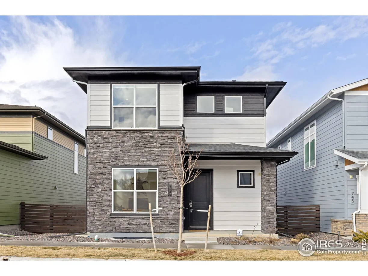 Denver Real Estate | View Discovery Pkwy | 4 Beds, 3 Baths