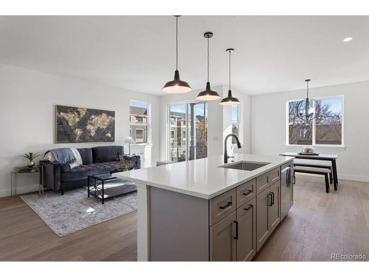 Denver Real Estate | View 9th Ave | 3 Beds, 2 Baths