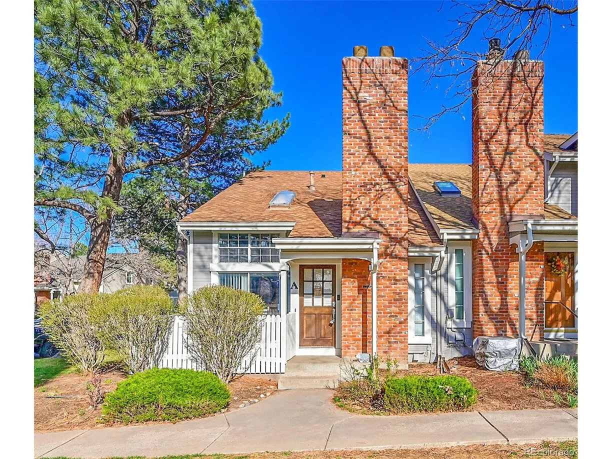 Denver Real Estate | View Long Dr, A | 2 Beds, 1 Bath