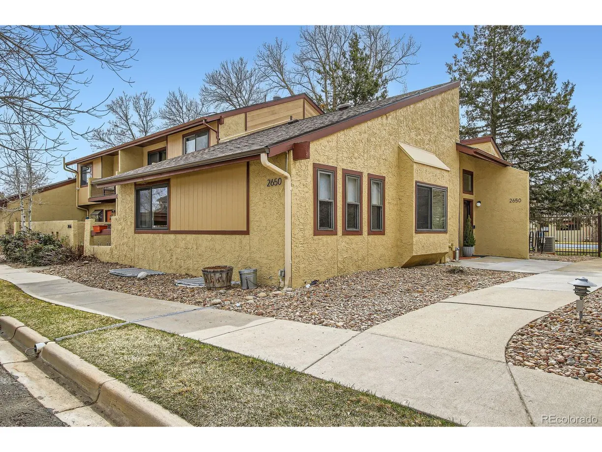 Denver Real Estate | View Hawthorne Pl | 4 Beds, 3 Baths