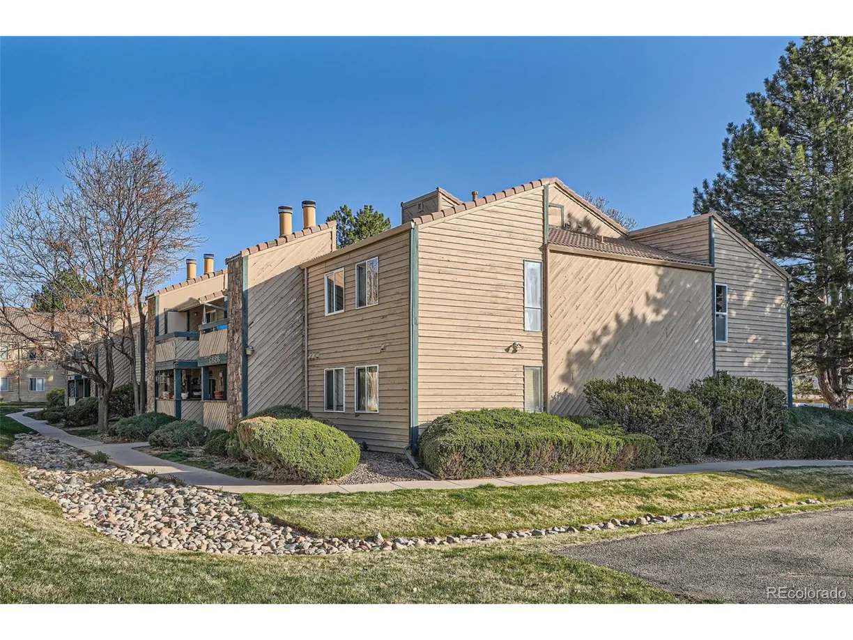 Denver Real Estate | View  | 2 Beds, 1 Bath