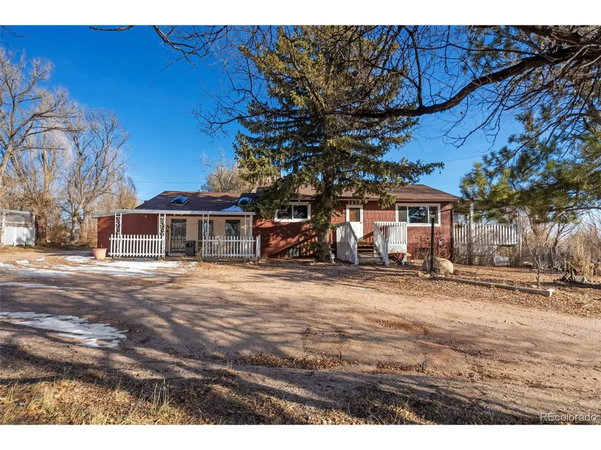 Denver Real Estate | View Maverick Rd | 5 Beds, 3 Baths