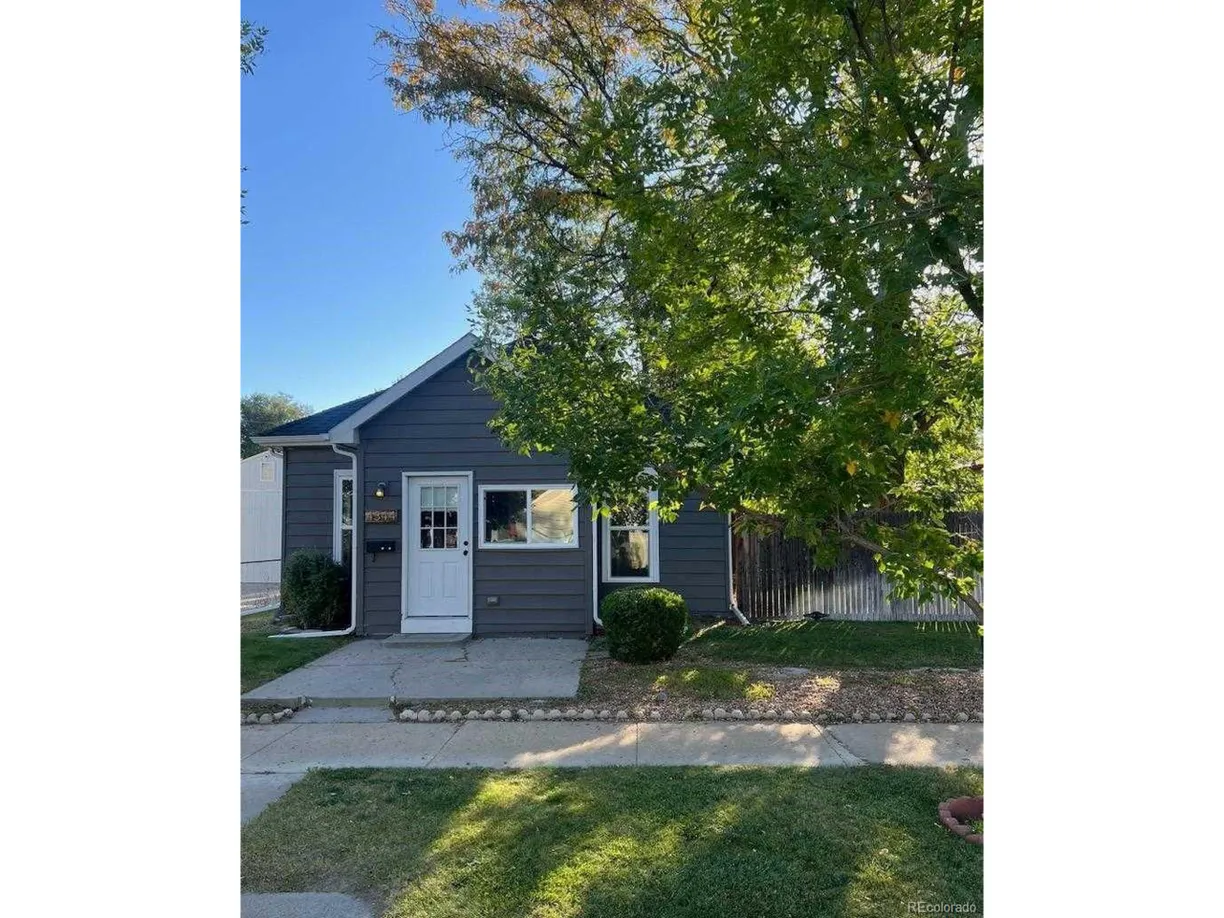 Denver Real Estate | View Chase St | Listing