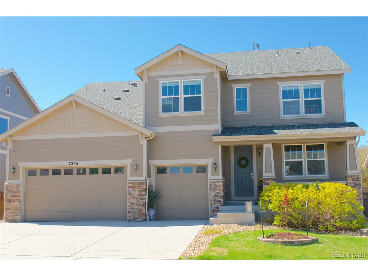 Denver Real Estate | View Oasis Dr | 5 Beds, 4 Baths