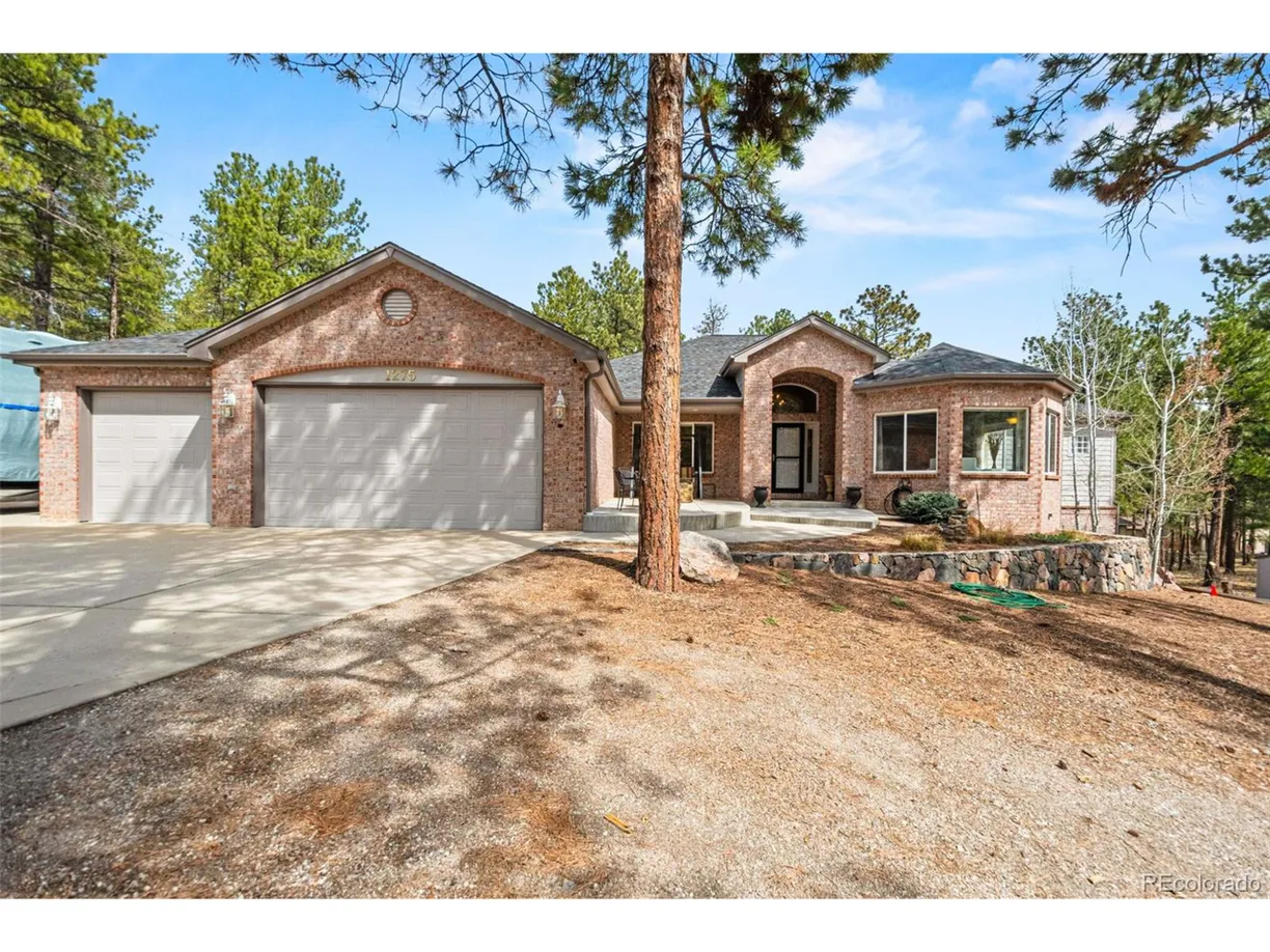 Denver Real Estate | View Fremont Dr | 4 Beds, 3 Baths