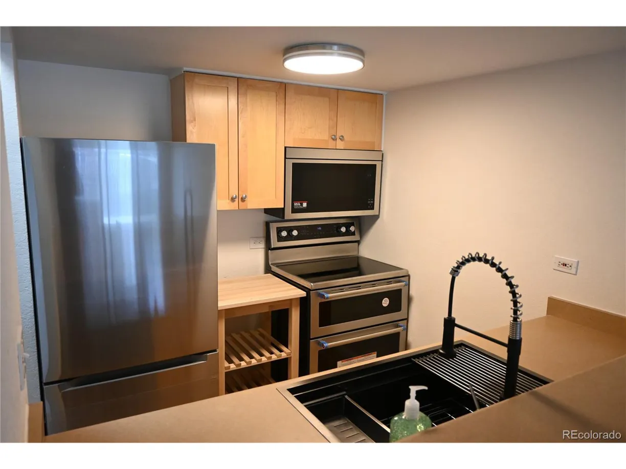 Denver Real Estate | View Pearl St, 205 | Listing