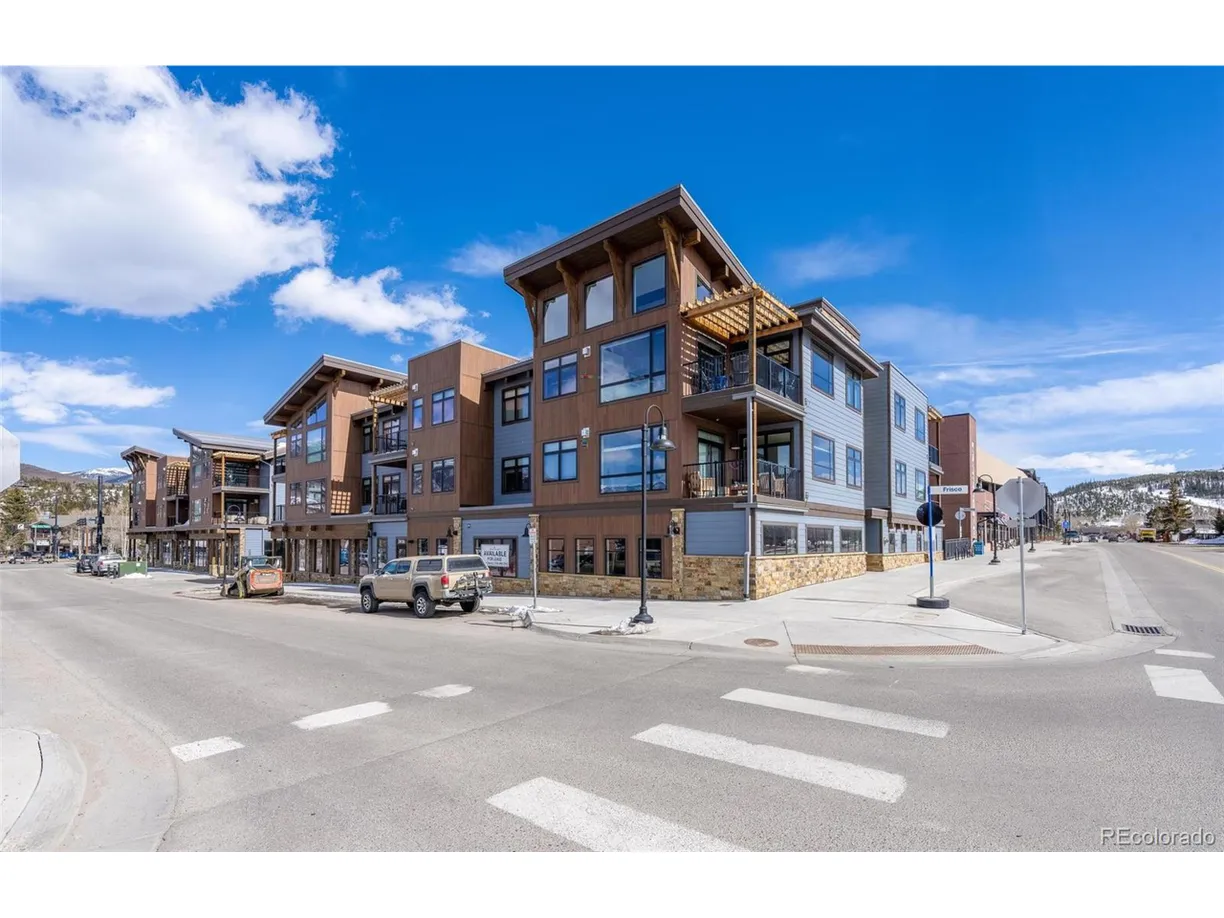 Denver Real Estate | View  | 2 Beds, 2 Baths