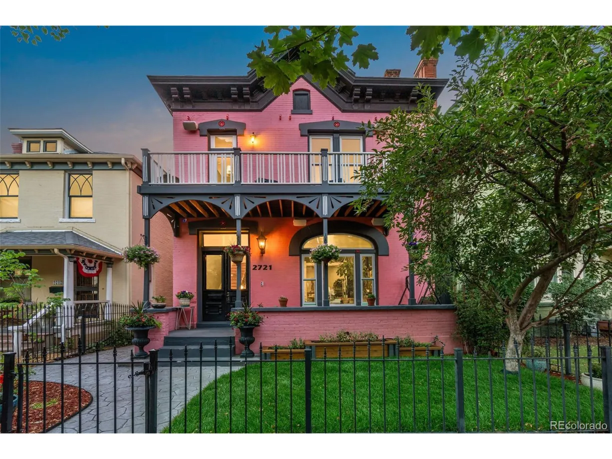 Denver Real Estate | View Curtis St | 4 Beds, 3 Baths