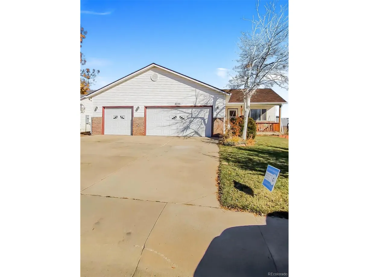Denver Real Estate | View Parkwood Dr | 3 Beds, 2 Baths