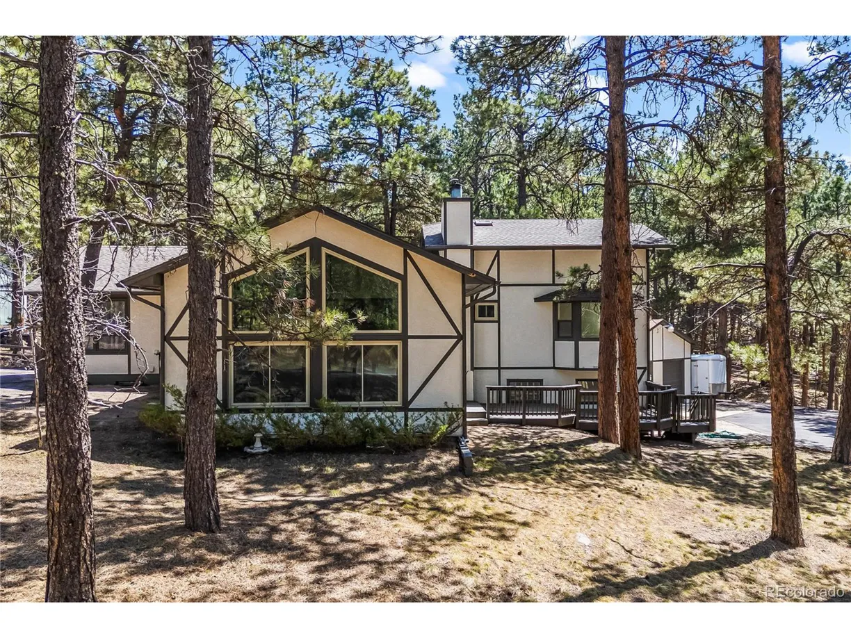 Denver Real Estate | View Highview Dr | 6 Beds, 4 Baths