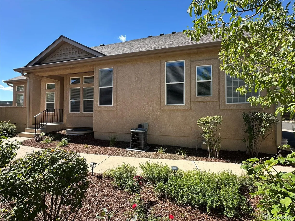 Denver Real Estate | View  | 2 Beds, 2 Baths