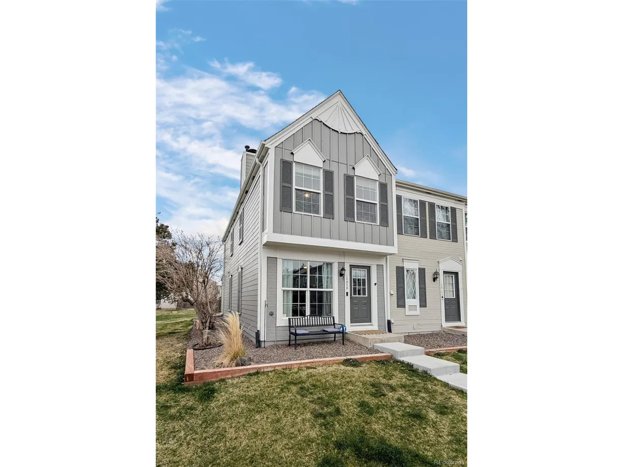 Denver Real Estate | View Bayfield Way | 2 Beds, 1 Bath