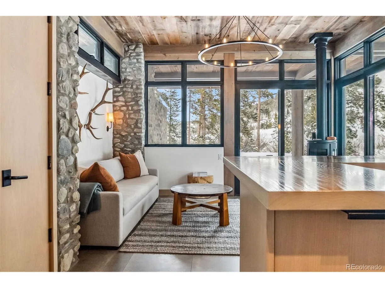 Denver Real Estate | View Tiger Rd | Listing