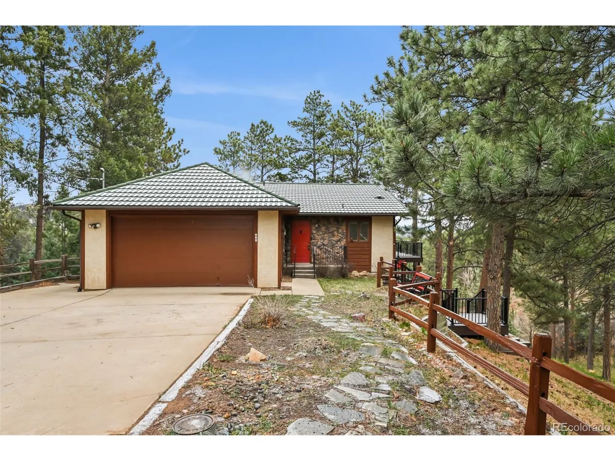 Denver Real Estate | View  | 4 Beds, 3 Baths