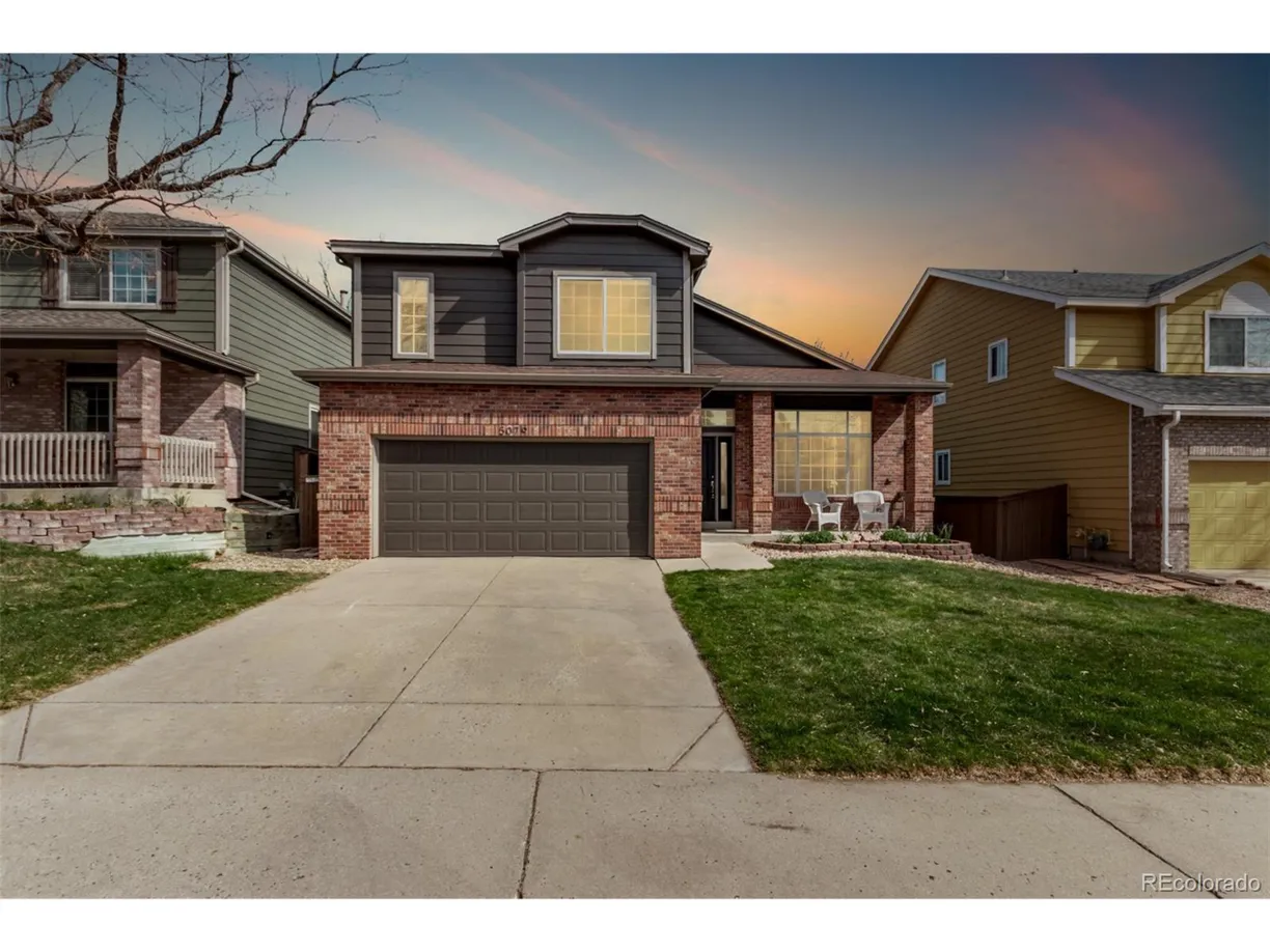 Denver Real Estate | View Morning Glory Pl | 3 Beds, 2 Baths