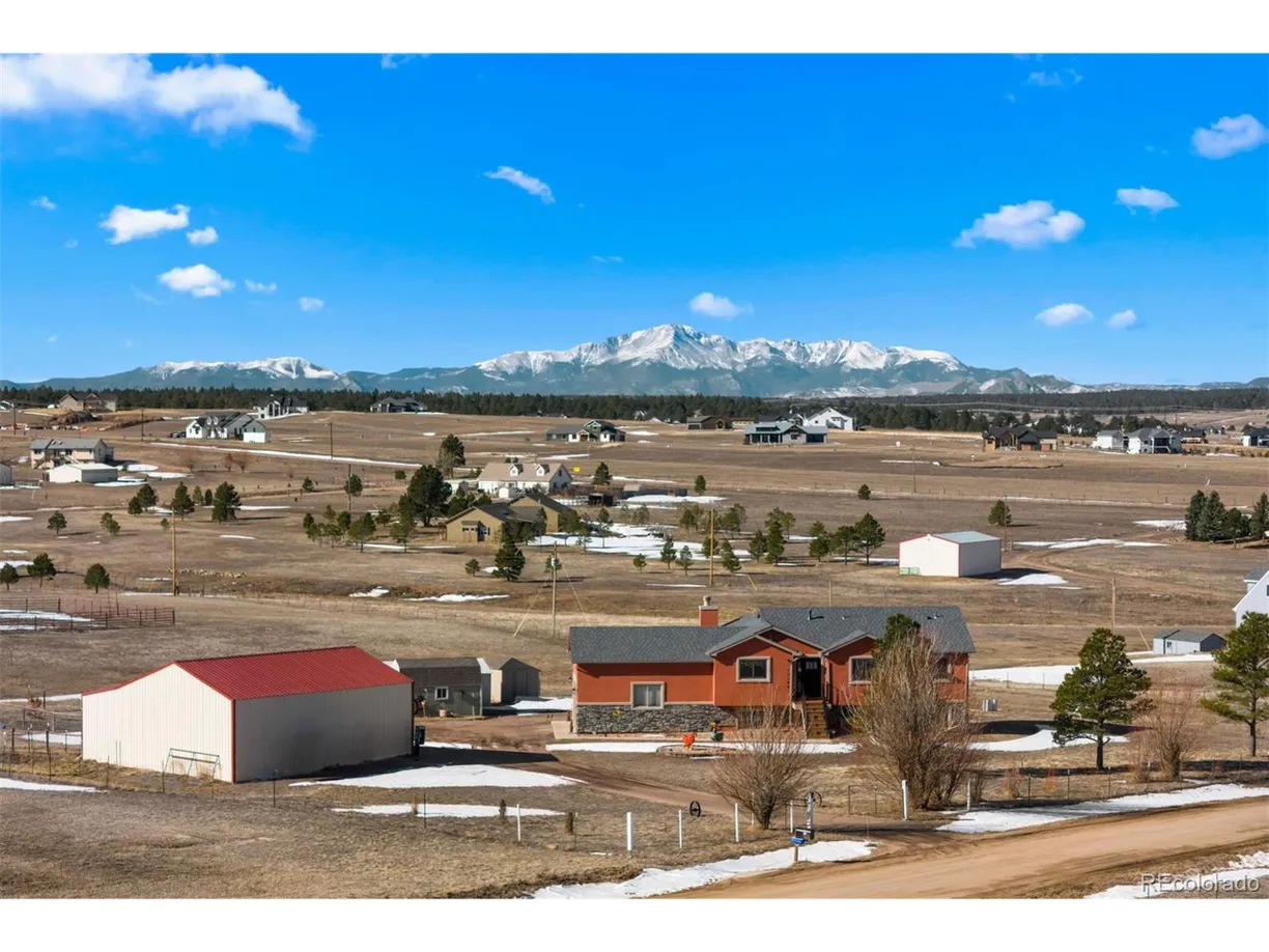 Denver Real Estate | View Old Barn Rd | 5 Beds, 3 Baths