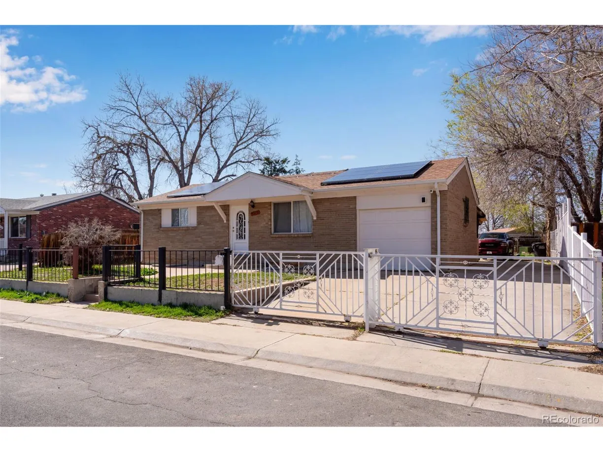 Denver Real Estate | View Tucson St | Listing