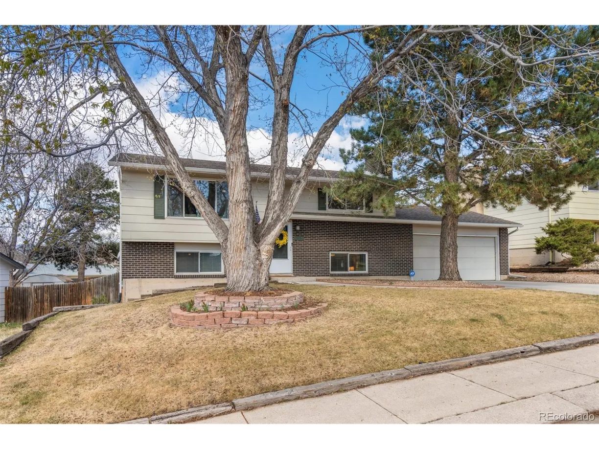 Denver Real Estate | View El Capitan Dr | 4 Beds, 2 Baths