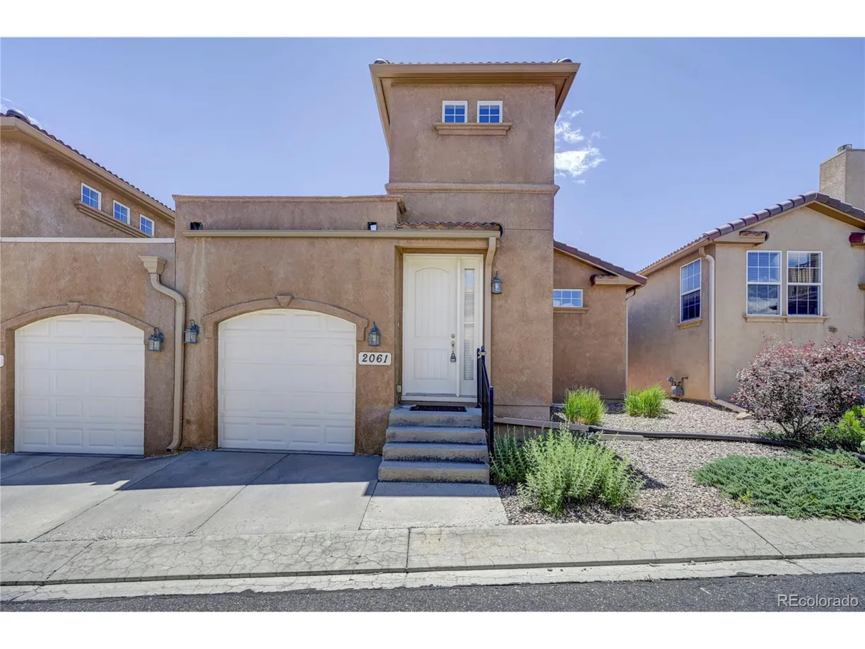Denver Real Estate | View  | 3 Beds, 2 Baths