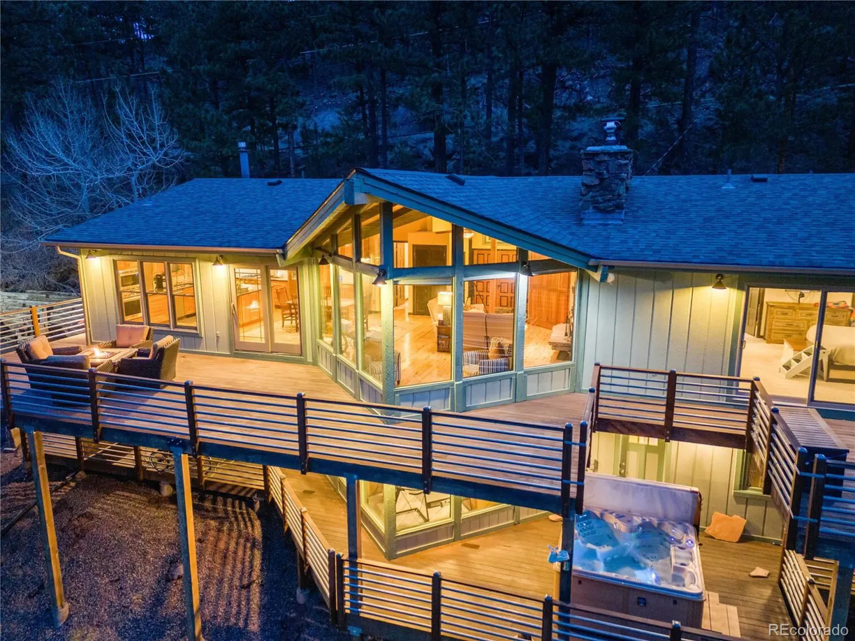 Denver Real Estate | View Timber Ln | 3 Beds, 2 Baths