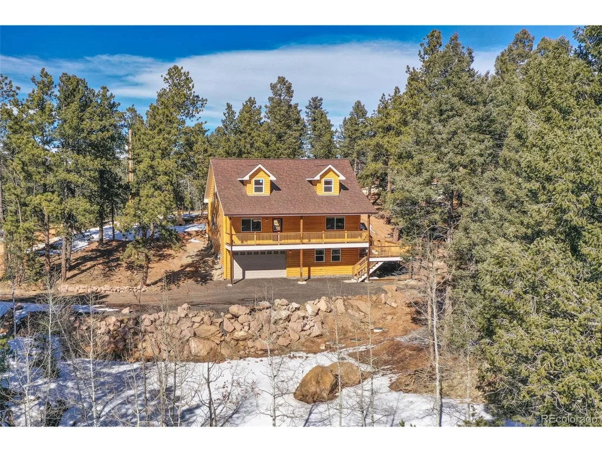 Denver Real Estate | View Garnet Way | 3 Beds, 2 Baths