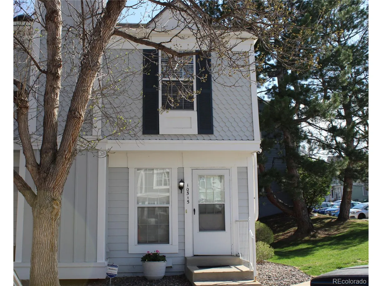Denver Real Estate | View Dartmouth Ave | 2 Beds, 1 Bath