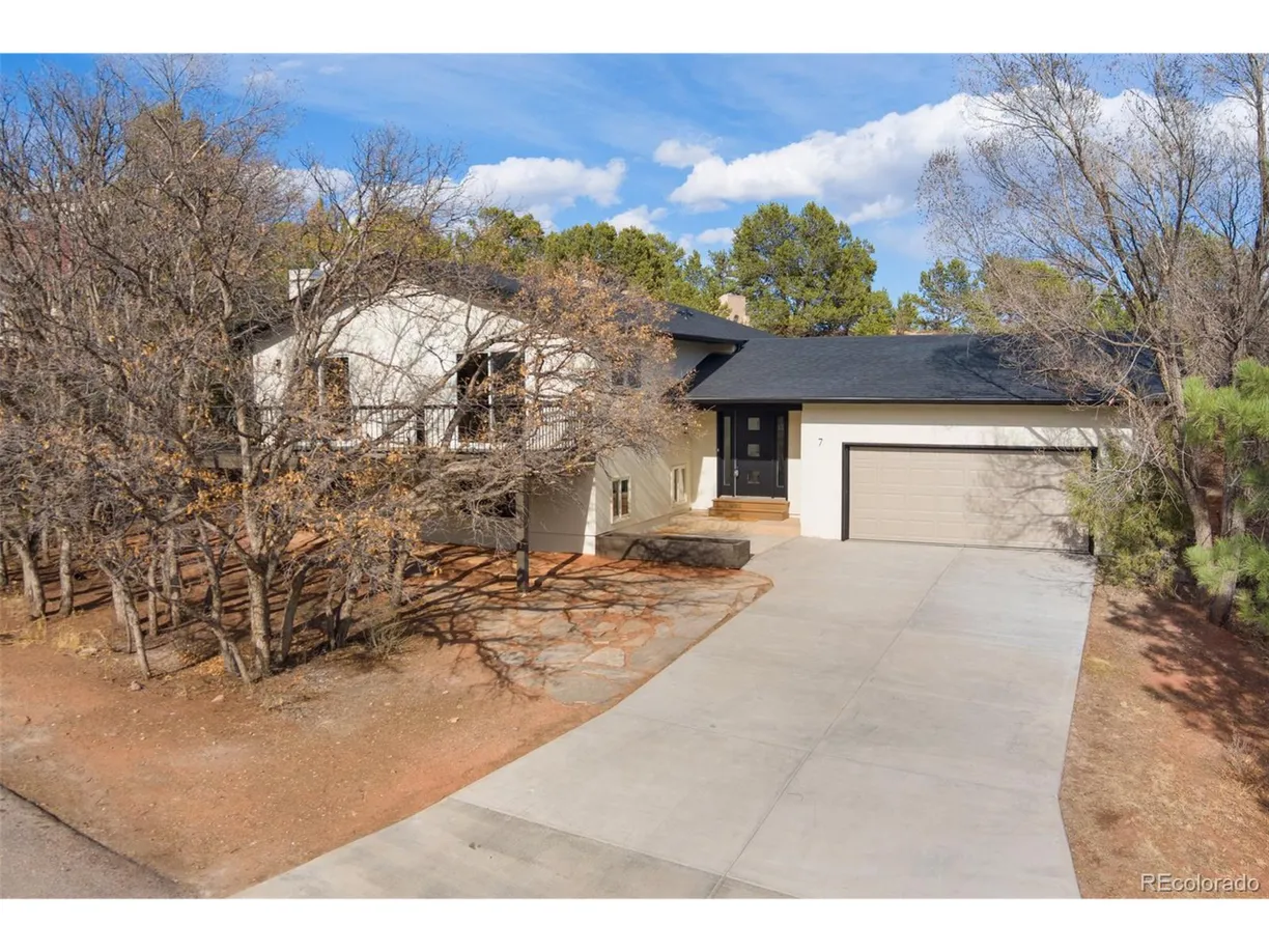 Denver Real Estate | View  | 5 Beds, 3 Baths